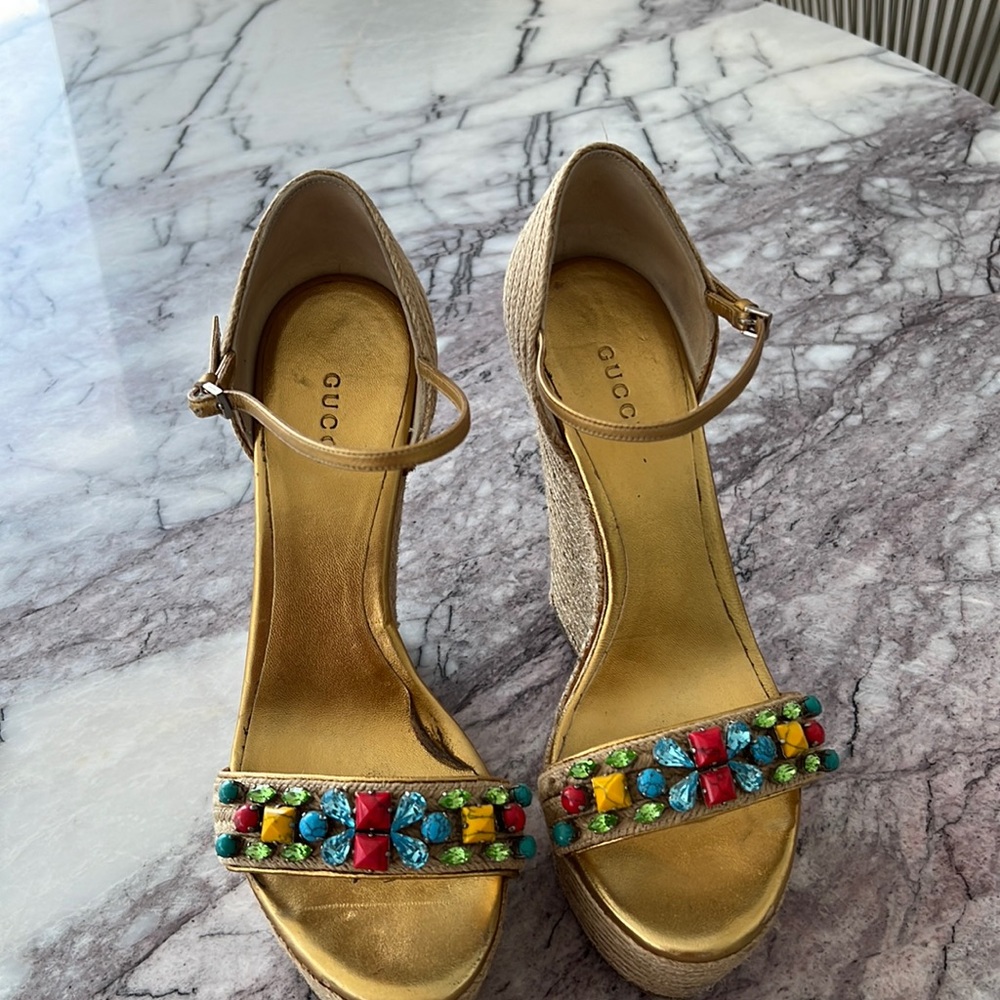 100% AUTHENTIC, Gucci, leather Crystal embellishments espadrilles. Size: 9| IT39